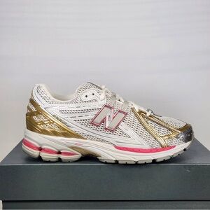 Women's New Balance 1906R Shoes - Silver / DragonBerry /Gold - U1906RCH